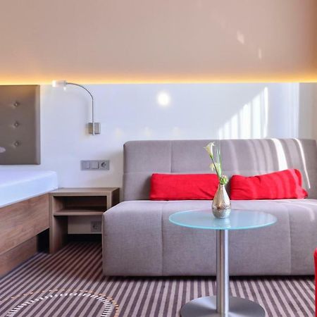 Hotel Fuchsen Kirchheim unter Teck Bagian luar foto