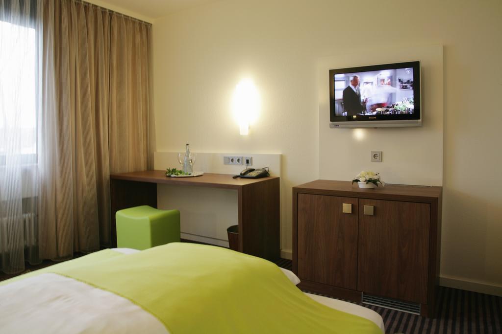 Hotel Fuchsen Kirchheim unter Teck Ruang foto