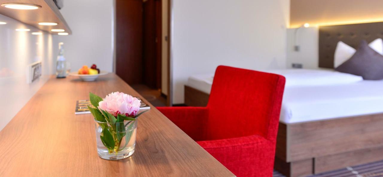 Hotel Fuchsen Kirchheim unter Teck Bagian luar foto